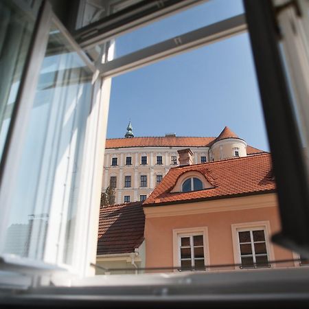 Penzion Husa Mikulov Buitenkant foto